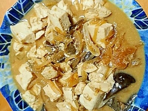 ナスの煮びたし入り玉ねぎと豆腐の味噌汁